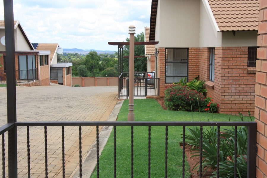 2 Bedroom Property for Sale in Langenhovenpark Free State